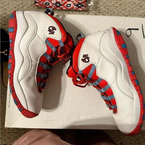 COPY - Nike Air Jordan 10 Retro City Park
Chicago Flag 2015 SZ 6Y Men’s 5.5 Wom… main image 8